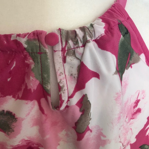 Beautiful INC top - Picture 6 of 10